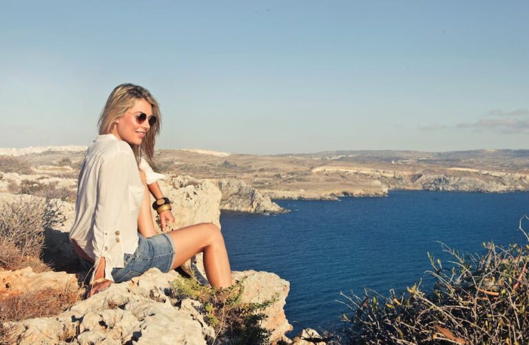 Zomerse Outfits: De Perfecte Combinaties voor een Stijlvolle Garderobe